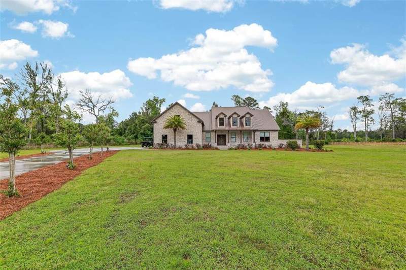 3 bedroom Single Family Residence at 211 Sanford Drive, Maiden Creek Landing, Waverly — photo 2