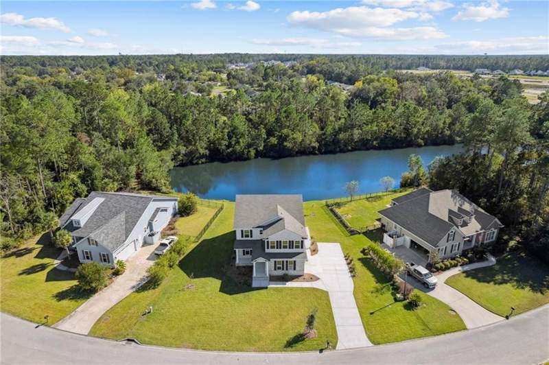 5 bedroom Single Family Residence at 122 Tidal Marsh Way, Winding River, St. Marys — photo 2