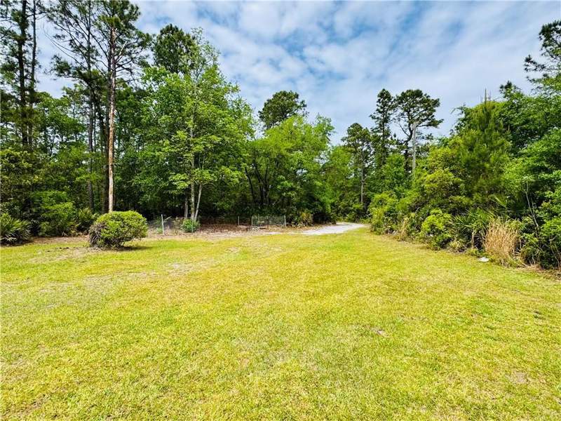 4 bedroom Mobile Home at 5062 Lampadoshia Road, No Recorded Subdivision, Waverly — photo 5