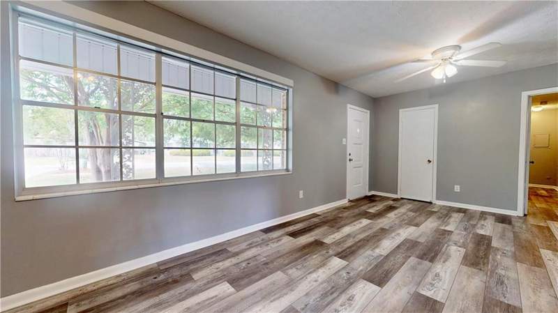3 bedroom Single Family Residence at 402 Pineview Drive, No Recorded Subdivision, Waycross — photo 3