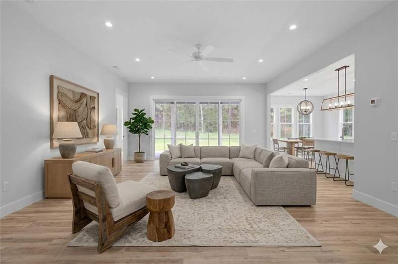 3 bedroom Single Family Residence at 231 Salt Creek Way, Lakeside at Longwood, Brunswick — photo 2
