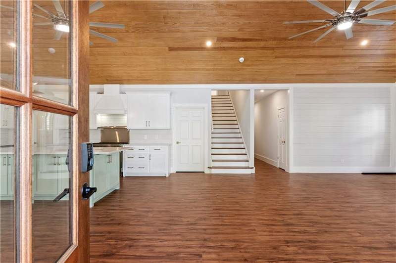 5 bedroom Single Family Residence at 135 Serenity Lane, Serenity Place, St. Simons Island — photo 4
