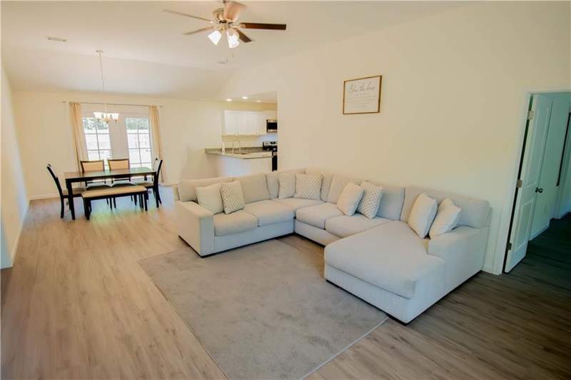 3 bedroom Single Family Residence at 727 Bluff Road, Linden Bluff Acres, Jesup — photo 3