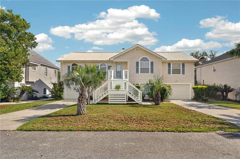 5 bedroom Single Family Residence at 105 Thompson Cove, Thompson Cove, St. Simons Island — photo 2