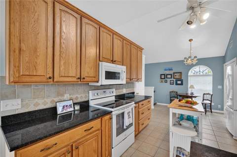 105 Thompson Cove, St. Simons Island GA - photo 11 of 43