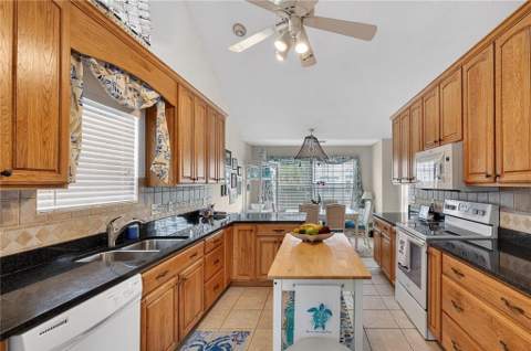 105 Thompson Cove, St. Simons Island GA - photo 14 of 43