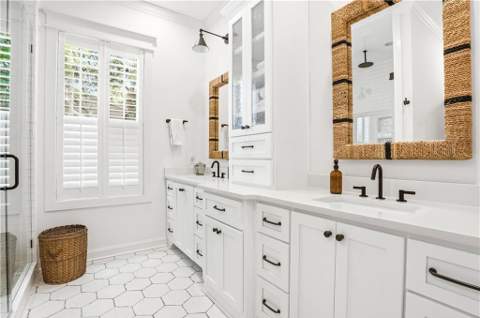 1136 Peachtree Street, St. Simons Island GA - photo 18 of 55
