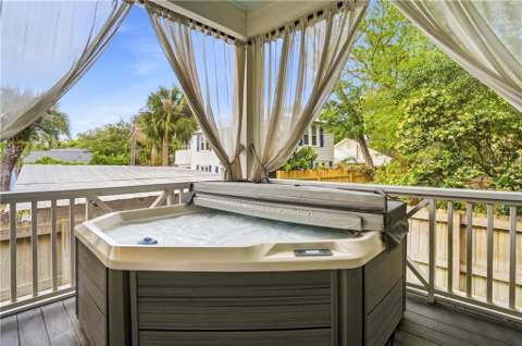1136 Peachtree Street, St. Simons Island GA - photo 19 of 55