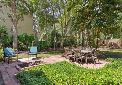 314 Dunbarton Drive, St. Simons Island GA - photo 6 of 18