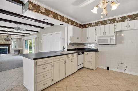 629 Neptune Way, St. Simons Island GA - photo 10 of 24