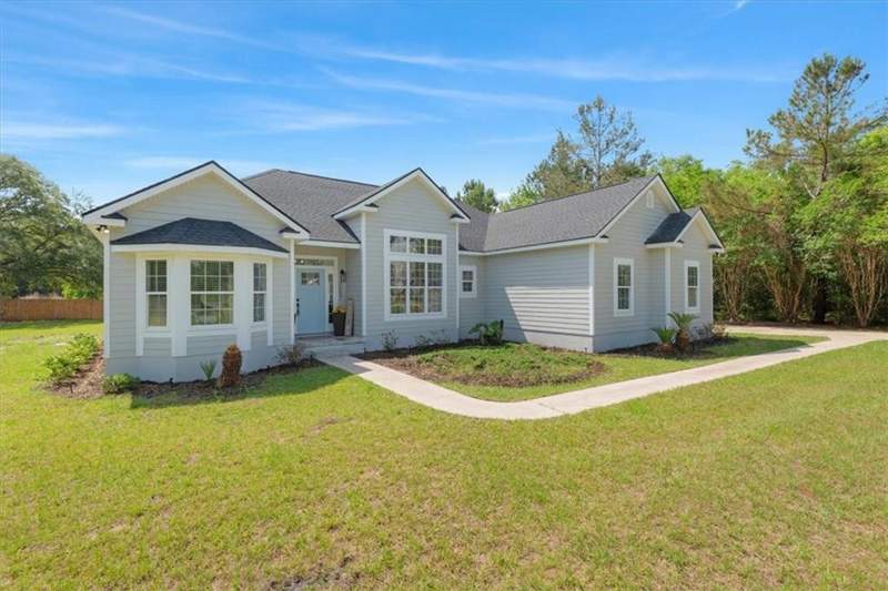 3 bedroom Single Family Residence at 2657 Horseshoe Cove, No Recorded Subdivision, Waverly — photo 3