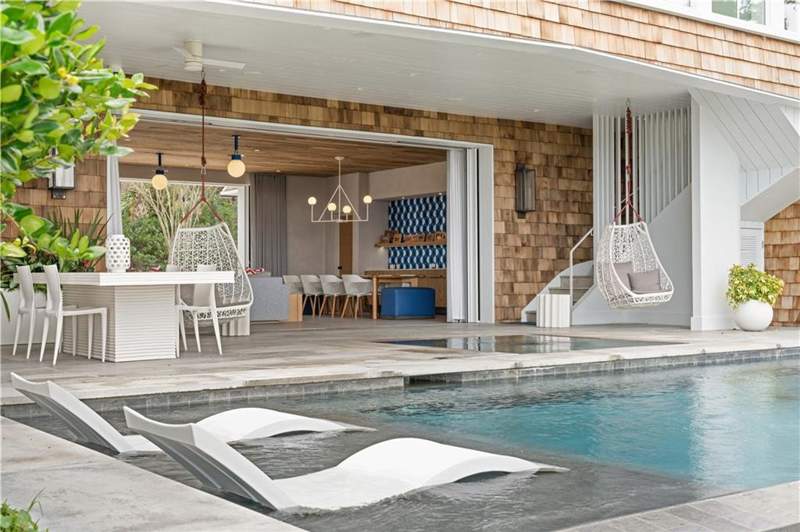 5 bedroom Single Family Residence at 319 W 50th Street, Sea Island Ex2, Sea Island — photo 3