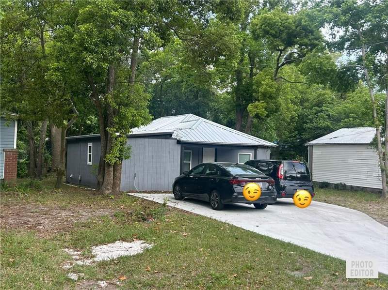 3 bedroom Single Family Residence at 2307 Johnston Street, Town Commons, Brunswick — photo 2