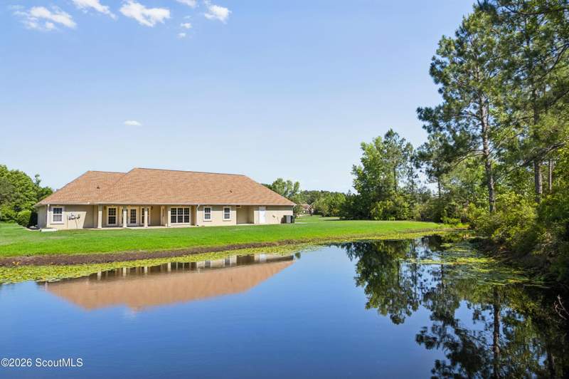 3 bedroom Single Family Residence at 190 Lakes Drive, The Lakes, Brunswick — photo 2