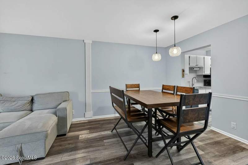 2 bedroom Condominium at 1000 Sea Island Road, Gascoigne Condos — photo 5