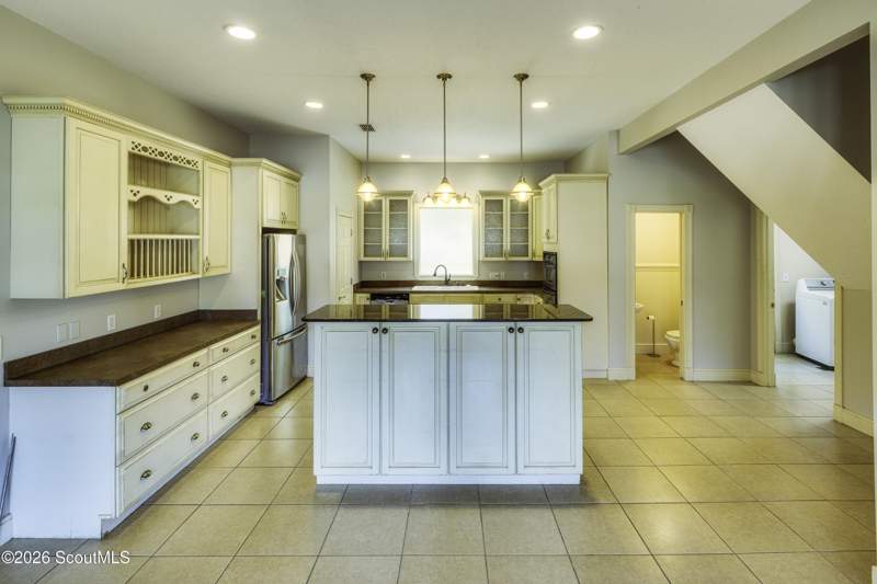 5 bedroom Single Family Residence at 290 E King Avenue, No Recorded Subdivision, Kingsland — photo 5