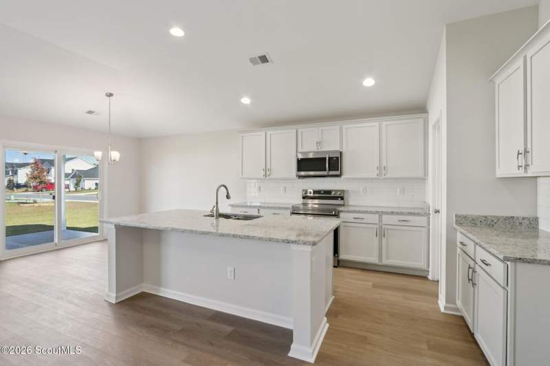 3 bedroom Single Family Residence at 6 Fulham Road, Majestic Oaks, Brunswick — photo 4