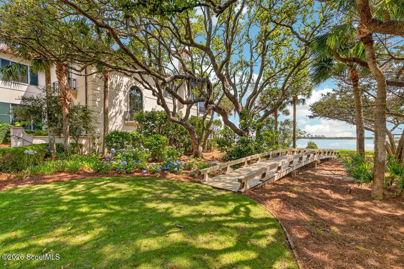 6 bedroom Single Family Residence at 338 W Fifty Sixth Street, Sea Island Cottages, Sea Island — photo 3