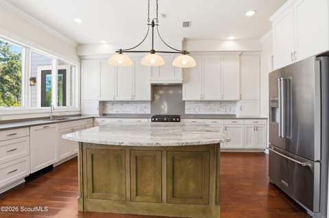 308 Lake Stillwater Drive, St. Simons Island GA - photo 9 of 55