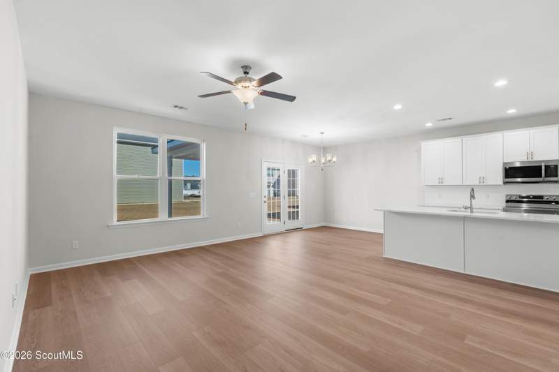 5 bedroom Single Family Residence at 301 Acorn Drive, Covington Pointe, Brunswick — photo 4