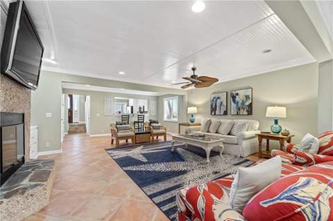 1528 Ocean Boulevard, St. Simons Island GA - photo 18 of 37