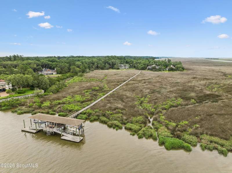 5 bedroom Single Family Residence at 423 Mimosa Drive, West Point, St. Simons Island — photo 2