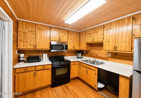 6285 Pond Street, Manor GA - photo 17 of 29
