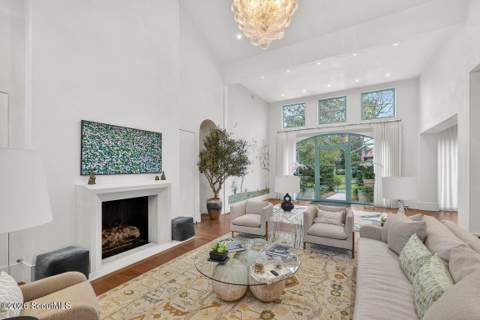 235 W Eleventh Street, Sea Island GA - photo 11 of 111