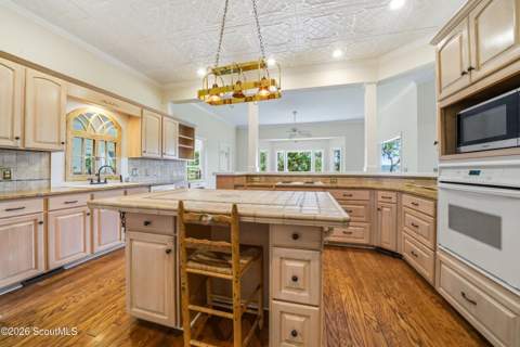 112 Jones Creek Drive, St. Simons Island GA - photo 18 of 69