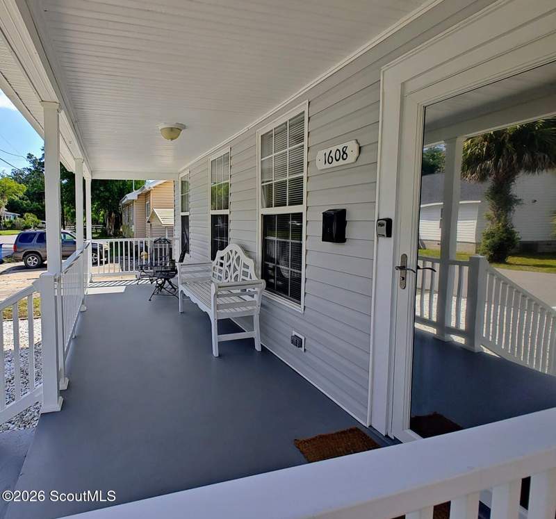 2 bedroom Single Family Residence at 1608 Monck Street, Town Commons, Brunswick — photo 3