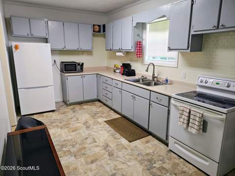 1608 Monck Street, Brunswick GA - photo 7 of 23