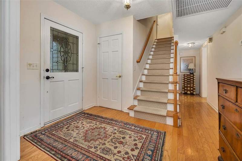 4 bedroom Single Family Residence at 107 Arthur J Moore Drive, Epworth Acres, St. Simons Island — photo 5