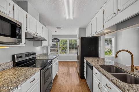 614 Cedar Street, St. Simons Island GA - photo 10 of 45