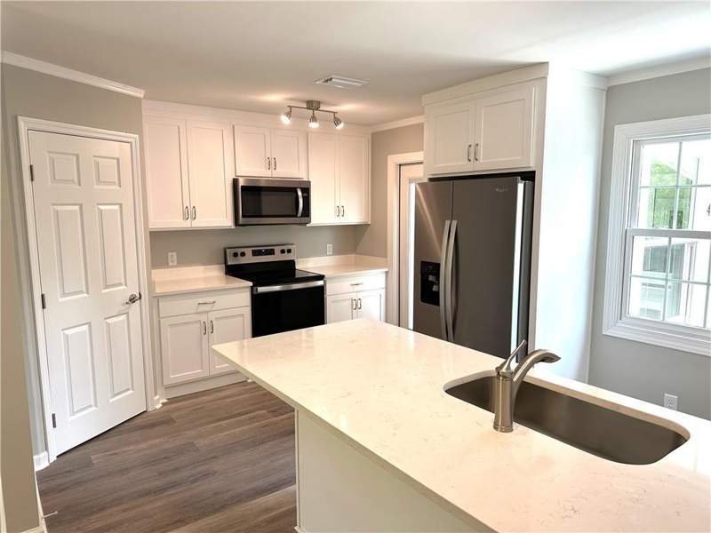 3 bedroom Quadruplex at 1 Ogden Street, Oak Grove, Jekyll Island — photo 4