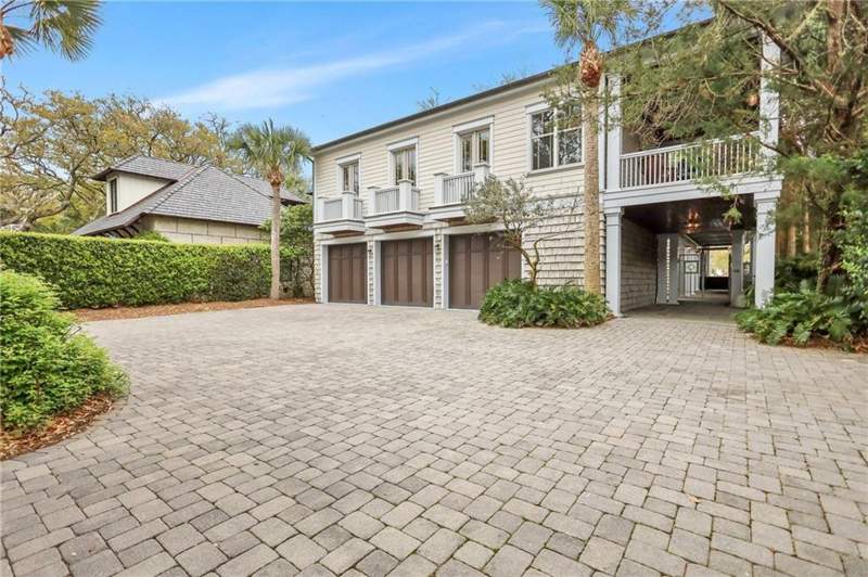 6 bedroom Single Family Residence at 1909 Dixon Lane, East Beach, St. Simons Island — photo 4