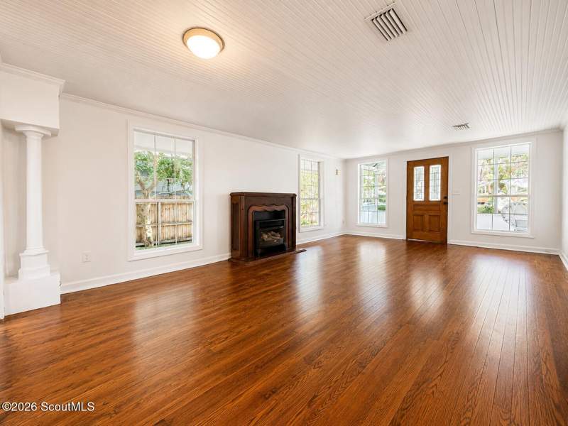 2 bedroom Single Family Residence at 232 Broadway Street, St. Simons Heights, St. Simons Island — photo 3