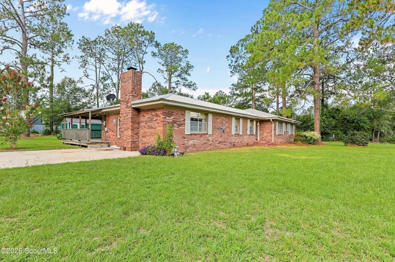 3 bedroom Single Family Residence at 3275 Crestview Drive, No Recorded Subdivision, Blackshear — photo 2