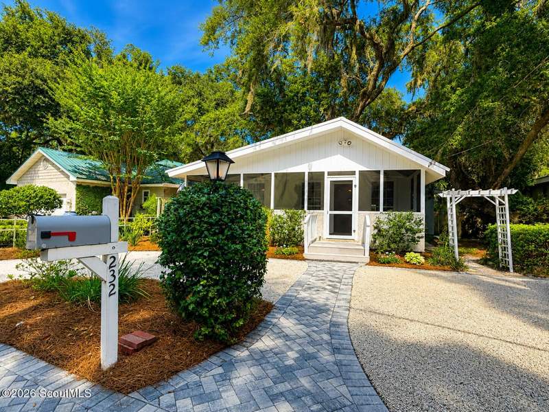 2 bedroom Single Family Residence at 232 Broadway Street, St. Simons Heights, St. Simons Island — photo 2