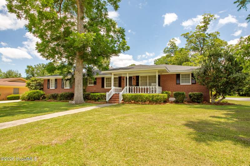 4 bedroom Single Family Residence at 1708 City Boulevard, Cherokee Heights, Waycross — photo 2