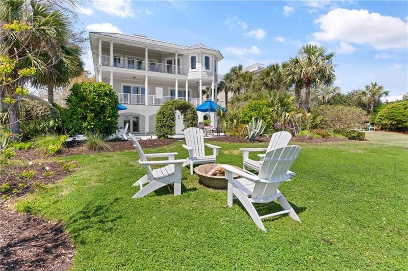 5 bedroom Single Family Residence at 1709 Dixon Lane, East Beach, St. Simons Island — photo 3