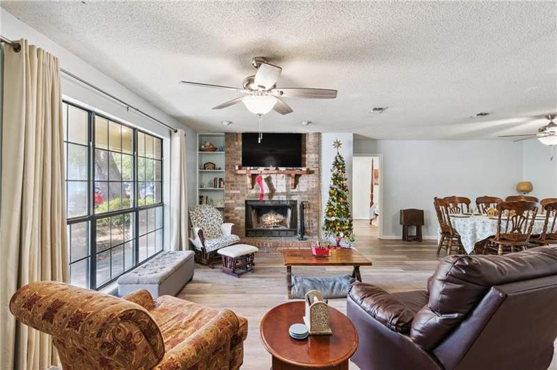 3 bedroom Single Family Residence at 156 W Peach Avenue, Terra Haute, Kingsland — photo 3