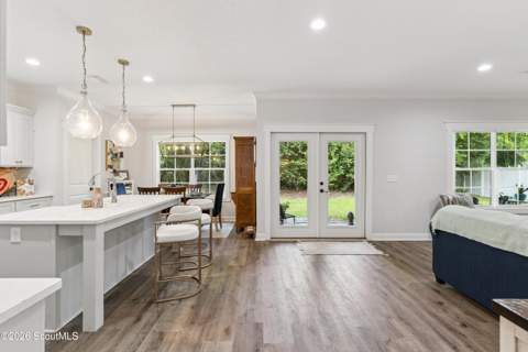 1034 Captains Cv Way, St. Simons Island GA - photo 7 of 33