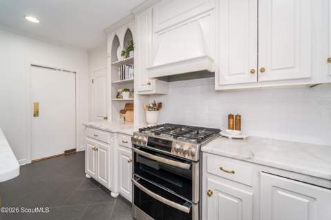 1500 Saint Marys Drive, Waycross GA - photo 14 of 36