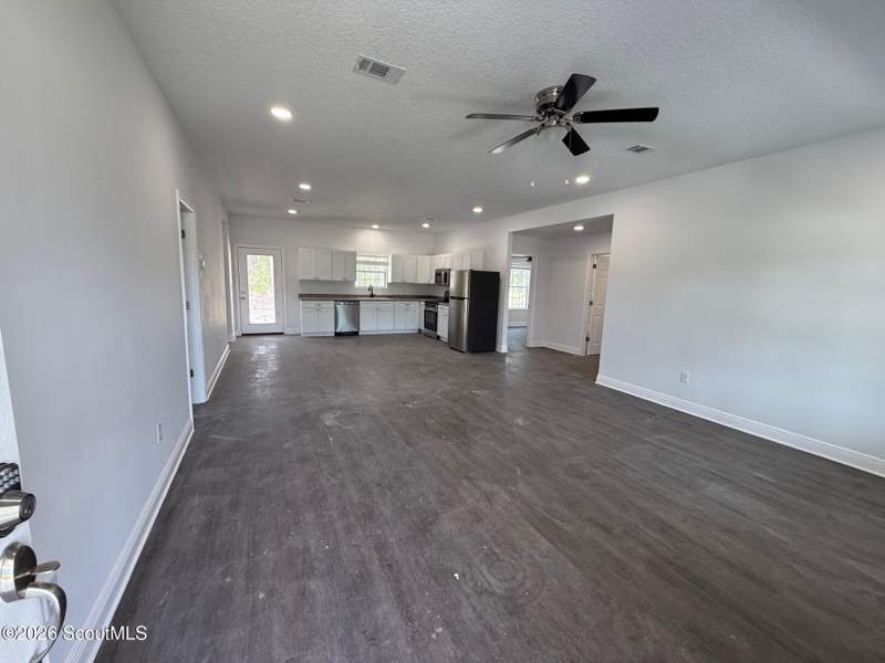 3 bedroom Single Family Residence at 5487 Old Waynesville Road, Hawk's Landing, Waynesville — photo 3