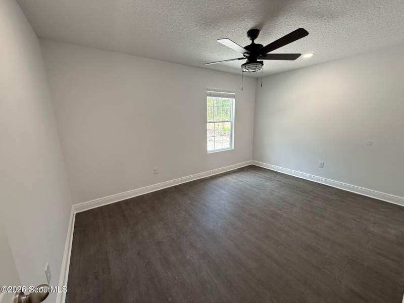 3 bedroom Single Family Residence at 5487 Old Waynesville Road, Hawk's Landing, Waynesville — photo 4