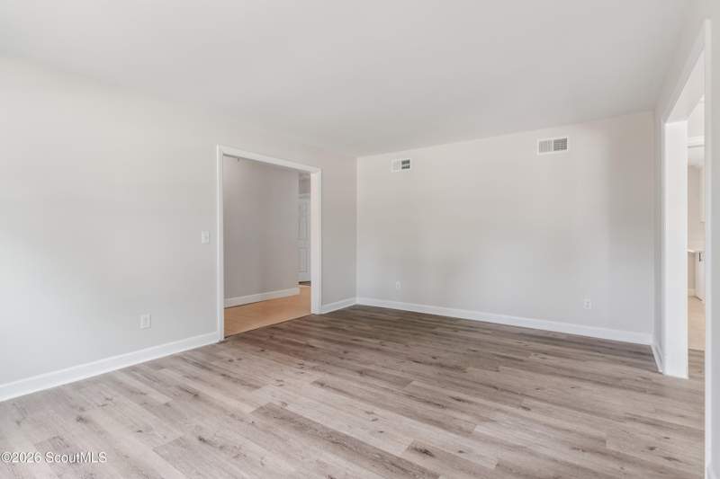 4 bedroom Single Family Residence at 235 Enterprise Street, Fairway Oaks, Brunswick — photo 5