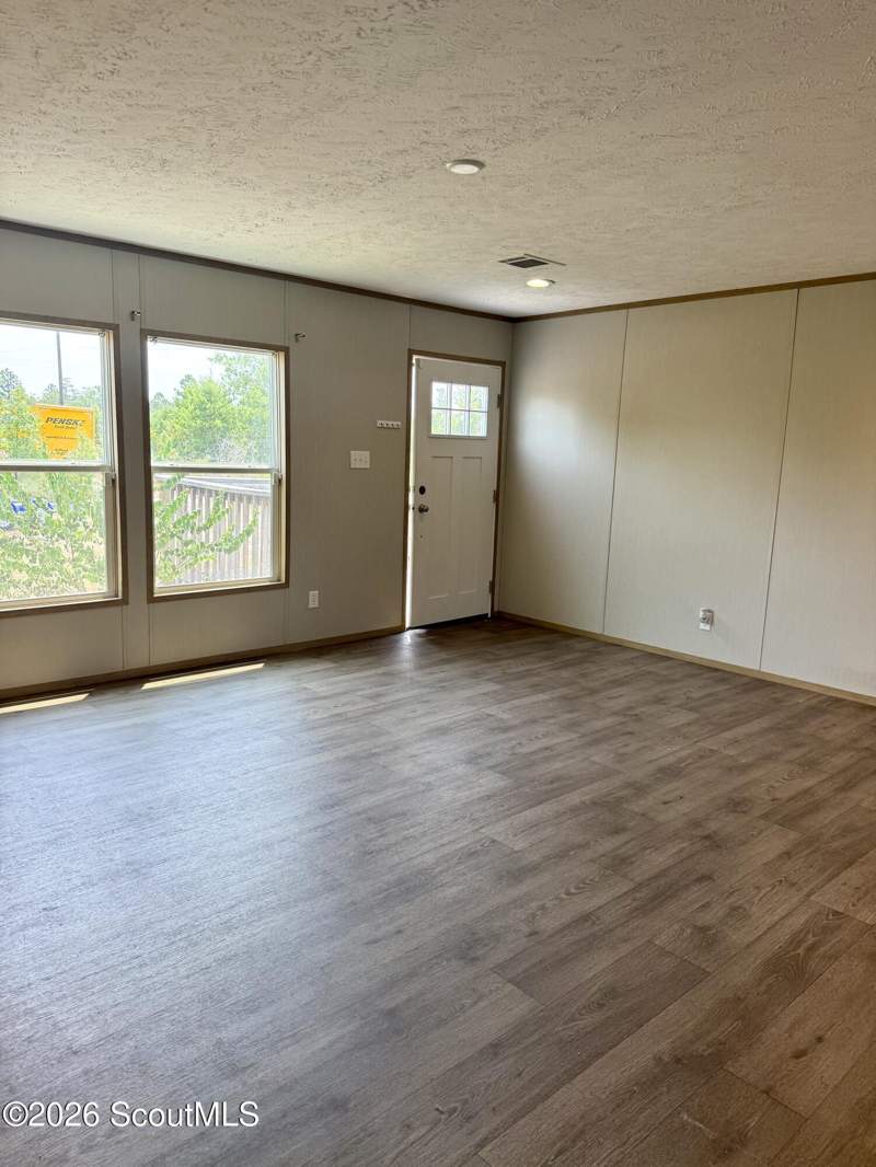 5 bedroom Single Family Residence at 3776 Us-301, No Recorded Subdivision, Jesup — photo 2