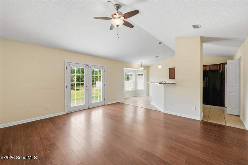 3 bedroom Single Family Residence at 177 Winstead Drive, Winstead, Brunswick — photo 4