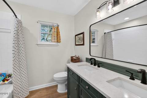 549 Marsh Circle, St. Simons Island GA - photo 21 of 28