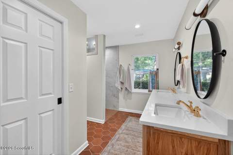 549 Marsh Circle, St. Simons Island GA - photo 15 of 28